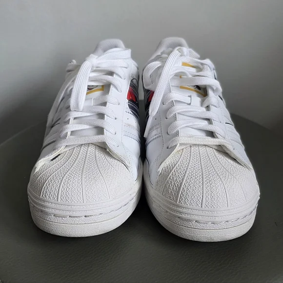 Adidas x Disney Mickey Mouse Superstar Sneakers Unisex 7M | 8.5W - Picture 9 of 13